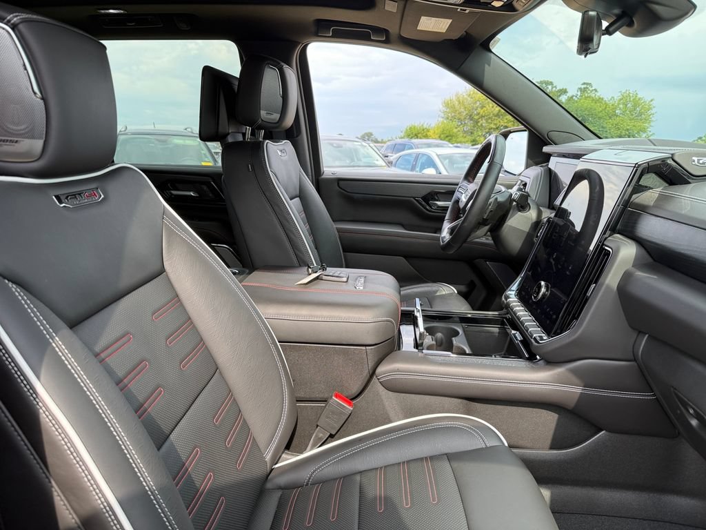 Used 2026 GMC Yukon AT4 Ultimate AWD/4WD image 45