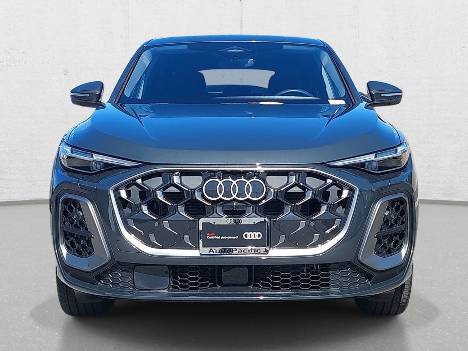 Used 2025 Audi Q5 Premium Plus AWD/4WD image 2