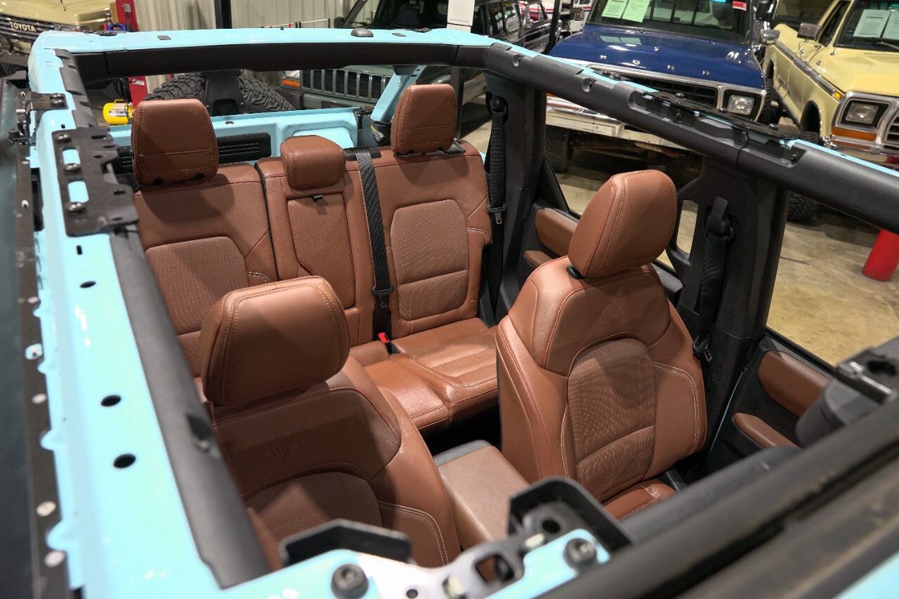 Used 2023 Ford Bronco Heritage Edition AWD/4WD image 18