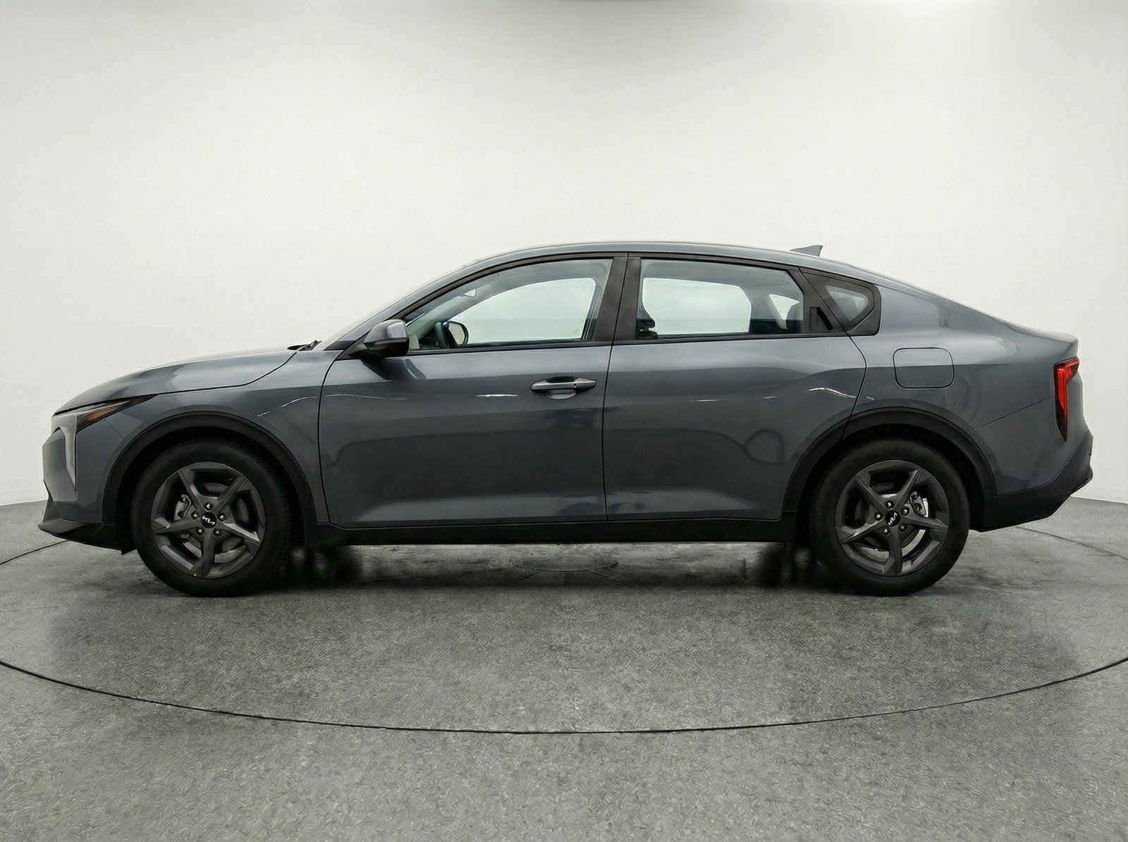 Used 2025 Kia K4 FWD image 5