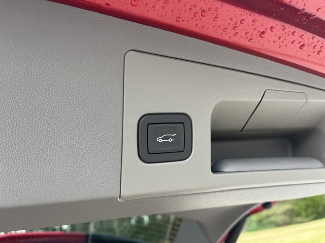 New 2026 Cadillac XT5 Premium Luxury w/ LPO, Floor Liner Package image 6