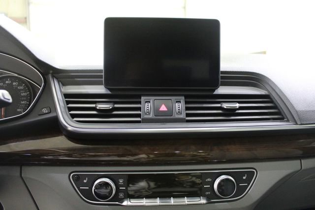 Used 2020 Audi Q5 2.0T Premium AWD/4WD image 18