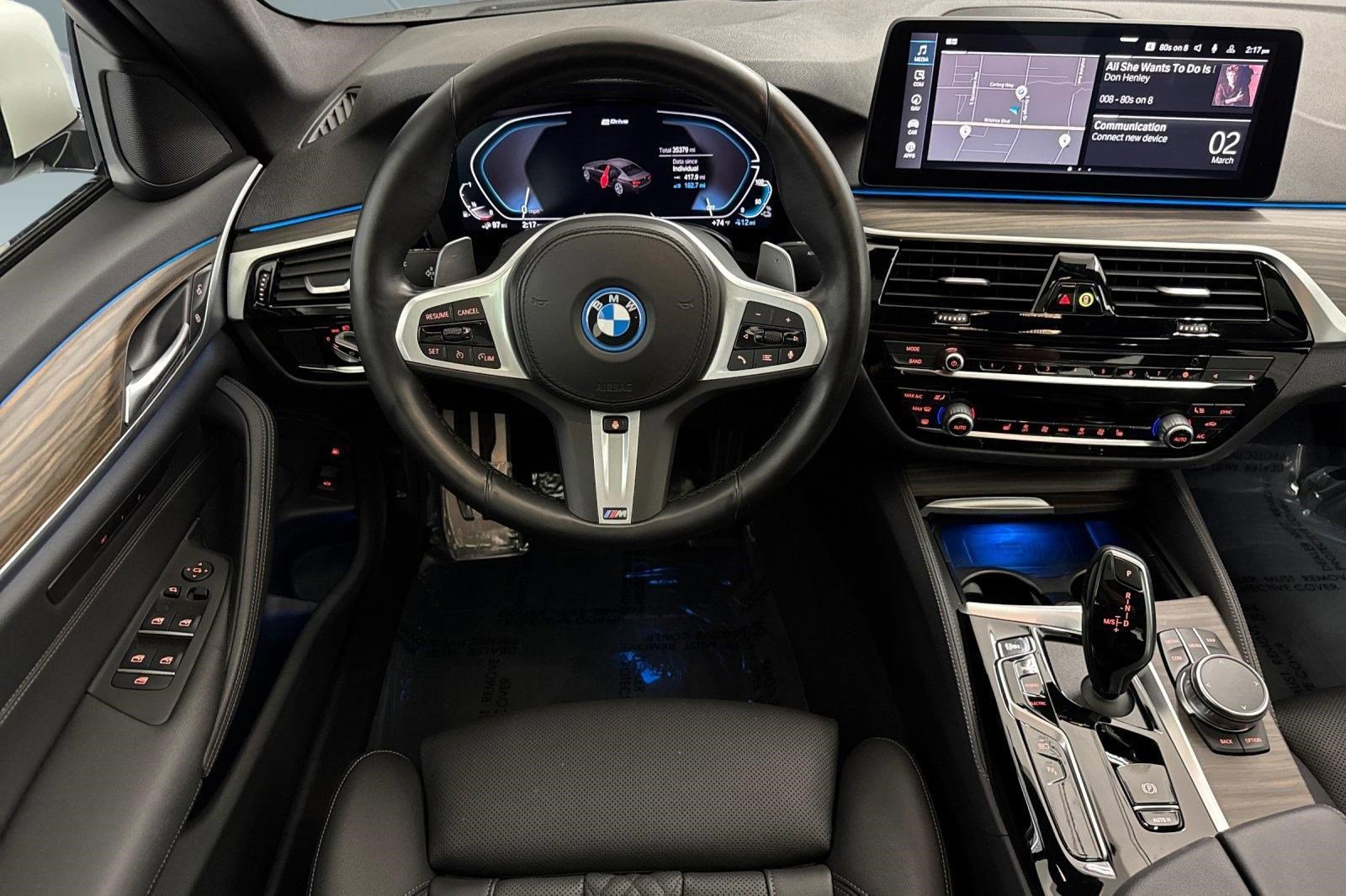 Certified 2023 BMW 530e w/ M Sport Package image 28