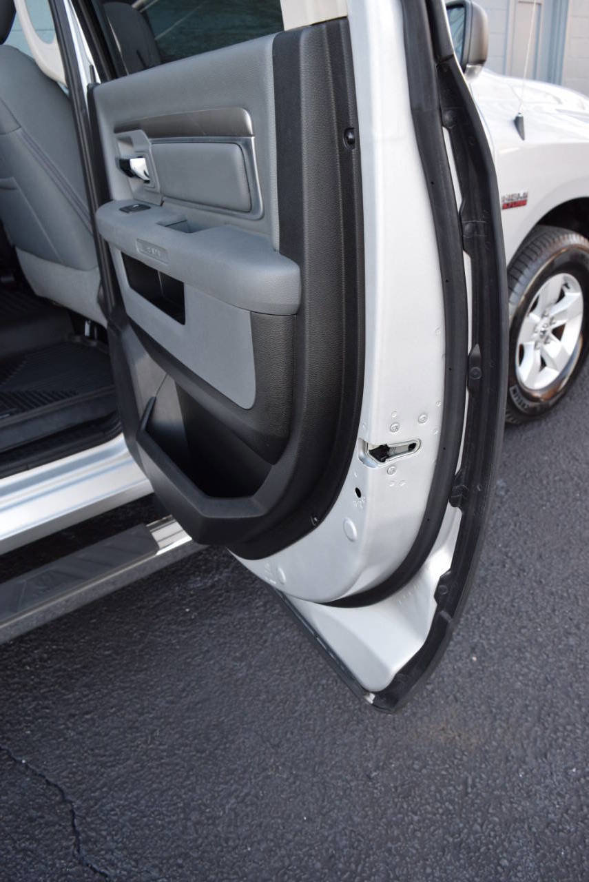 Used 2019 RAM 1500 Classic SLT w/ Luxury Group image 57