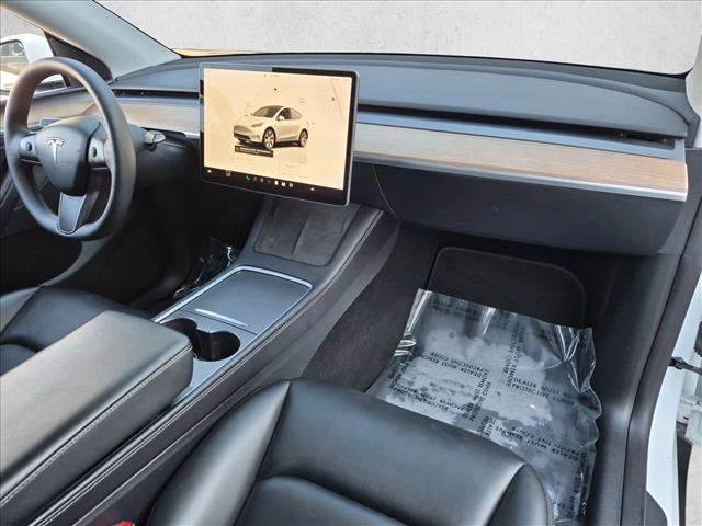Used 2024 Tesla Model Y Long Range AWD/4WD image 22