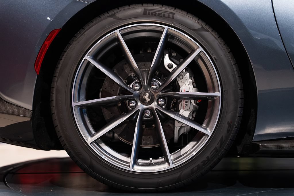 Certified 2023 Ferrari 812 GTS RWD image 15