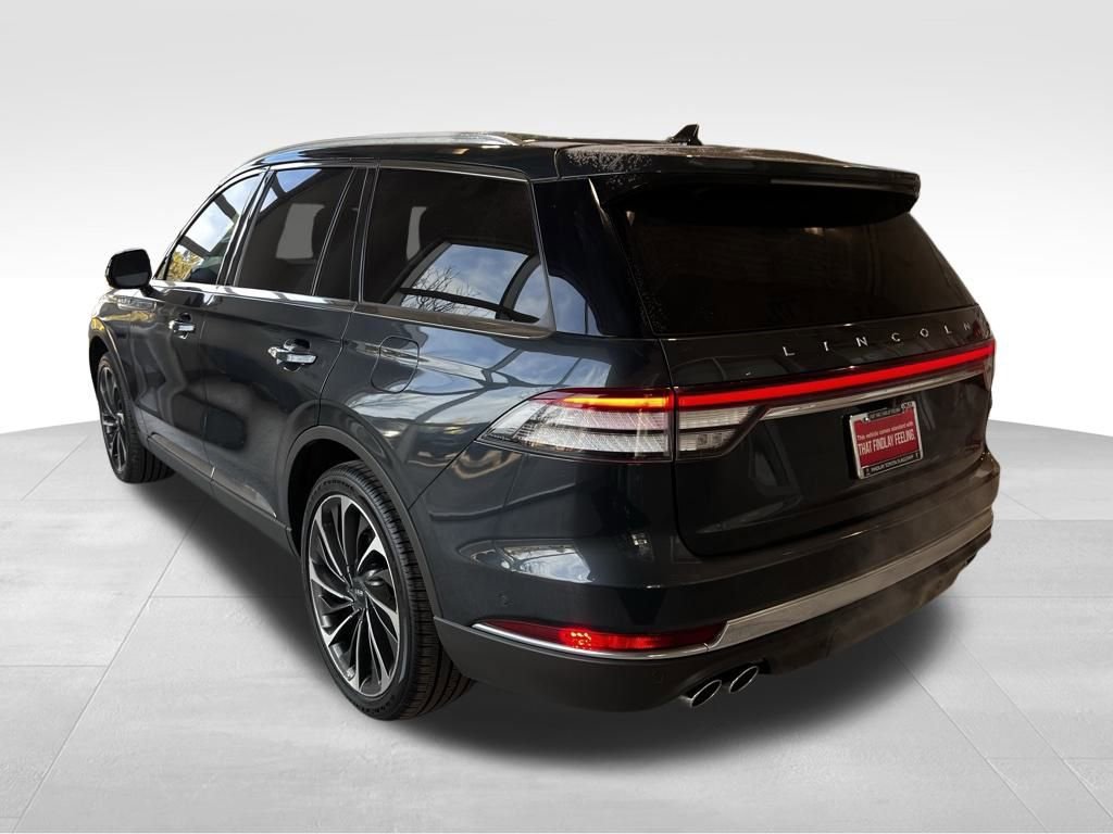Used 2023 Lincoln Aviator Reserve w/ Equipment Group 201A image 4