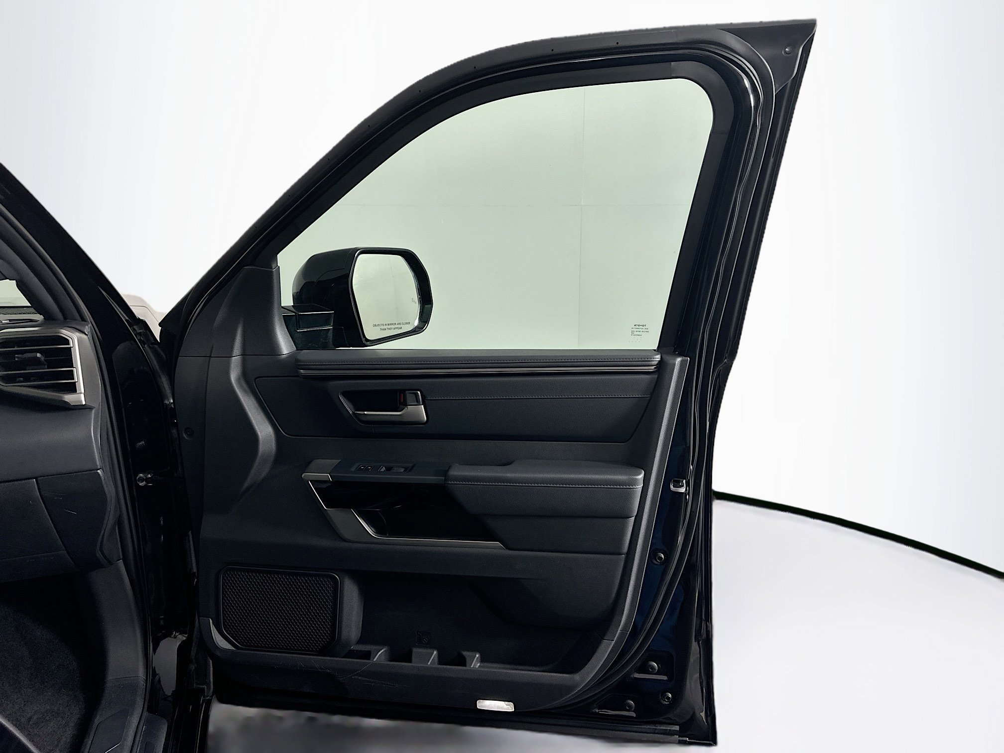 Used 2025 Toyota Tundra Limited image 33