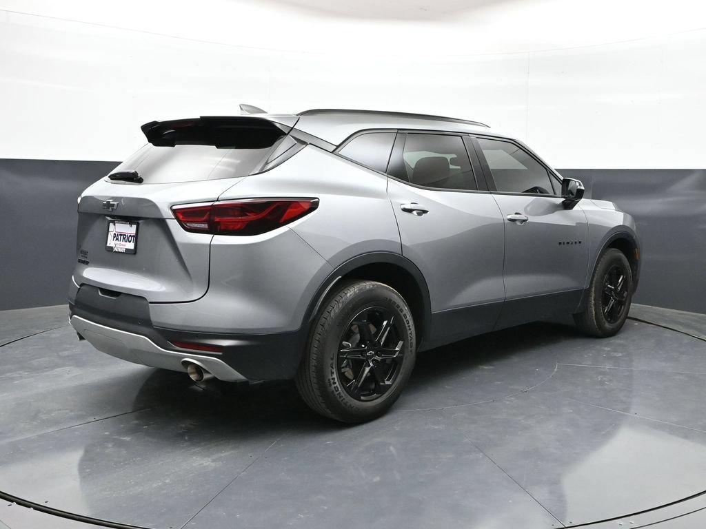 Used 2024 Chevrolet Blazer LT w/ Midnight/Sport Edition FWD image 31