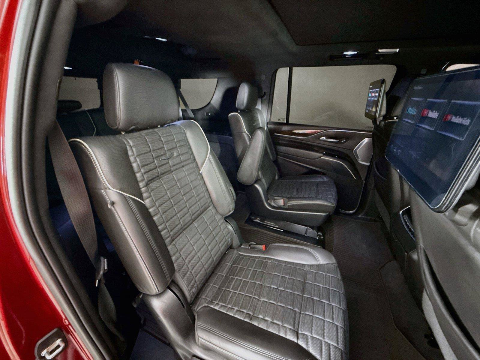 Used 2023 Cadillac Escalade ESV Sport Platinum w/ LPO, ONYX Package AWD/4WD image 35