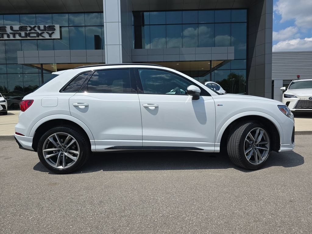 Used 2022 Audi Q3 2.0T Premium Plus w/ Premium Plus Package AWD/4WD image 24
