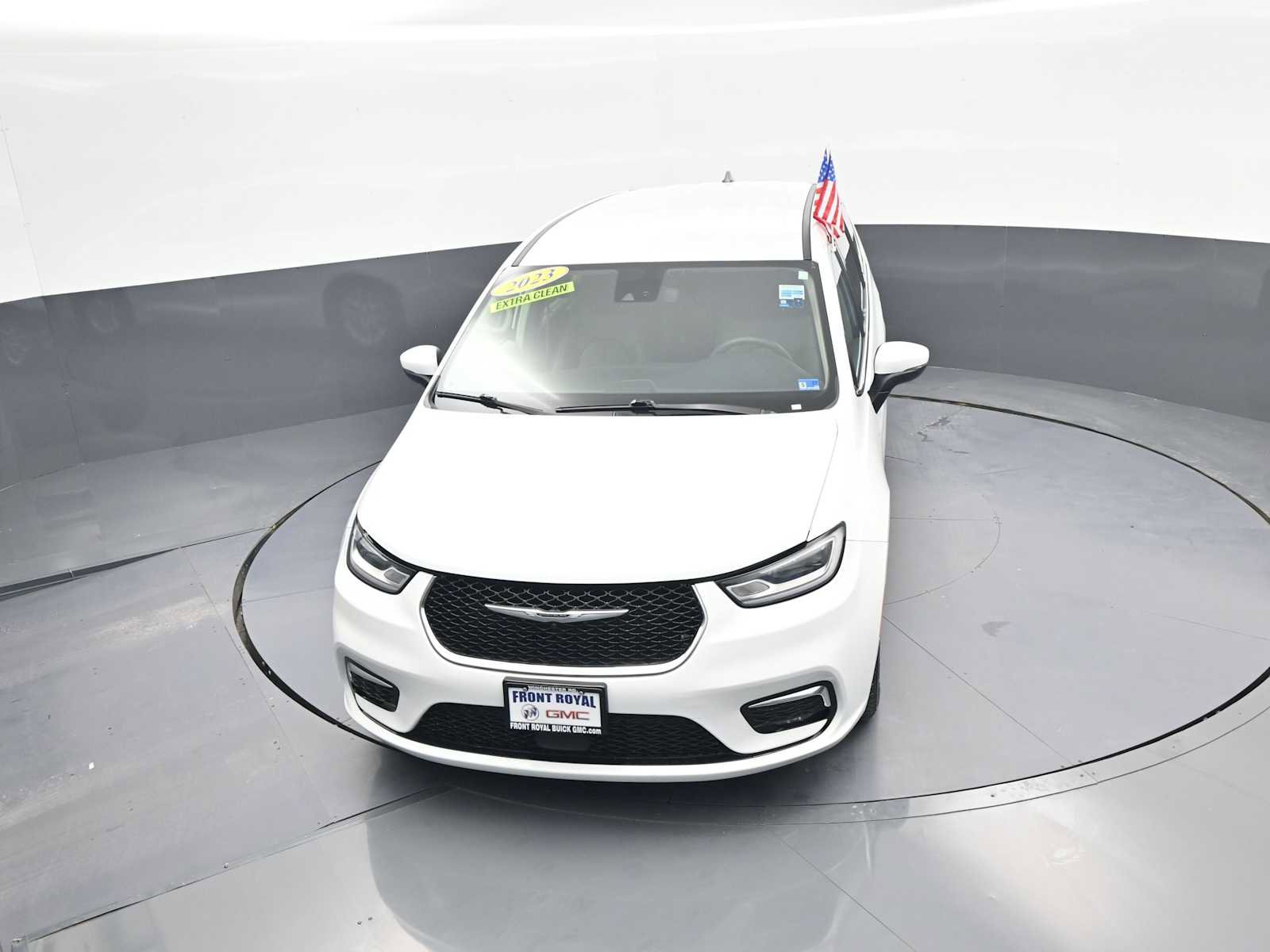 Used 2023 Chrysler Pacifica Touring-L FWD image 30