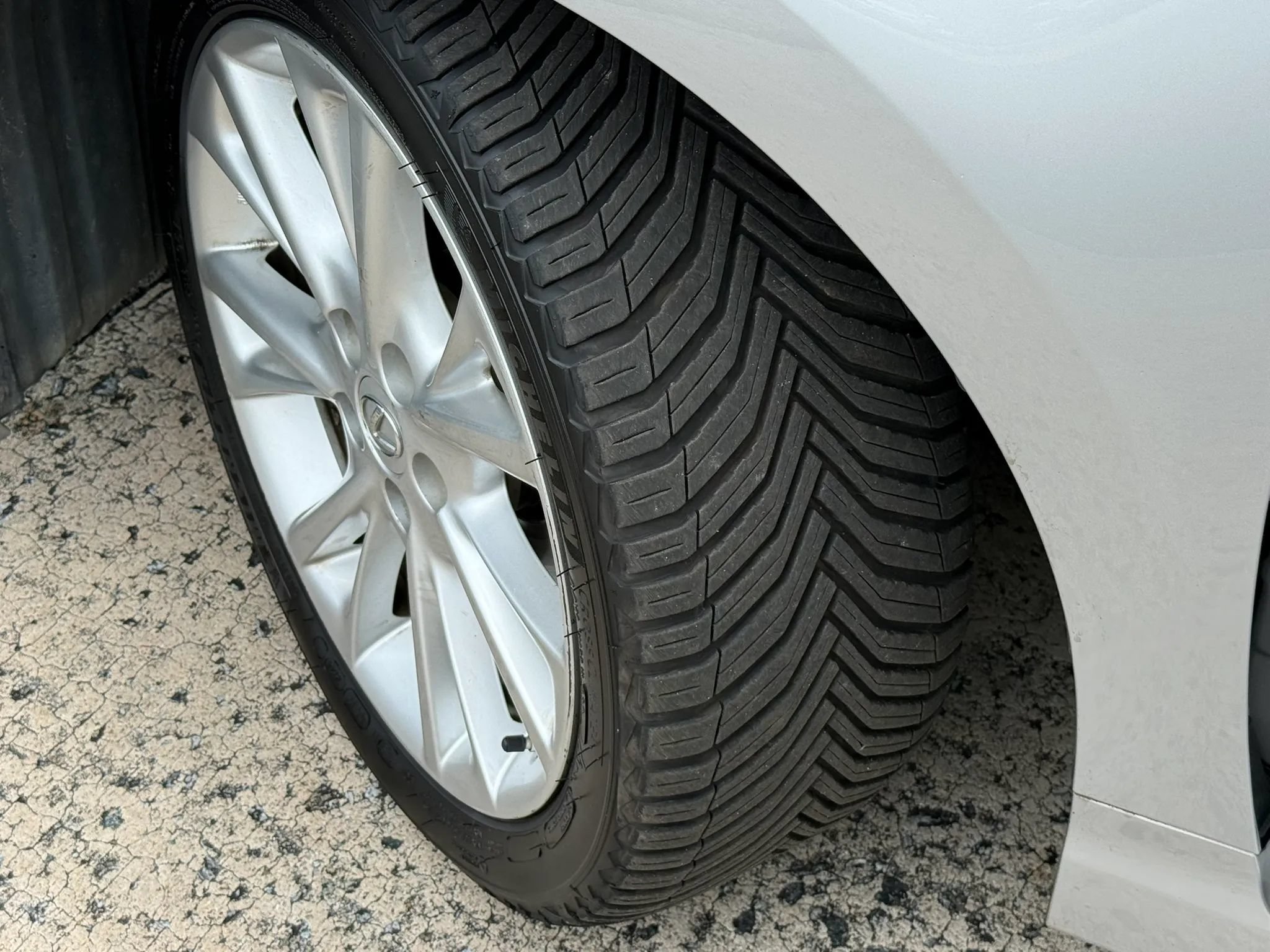 Used 2010 Lexus HS 250h Premium w/ Park Assist Pkg FWD image 16