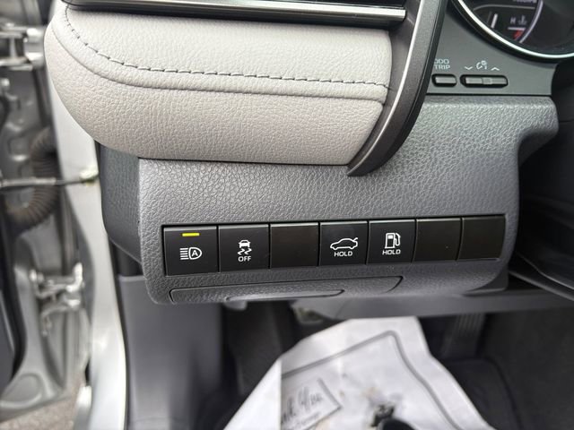 Used 2020 Toyota Camry LE w/ Convenience Package image 19