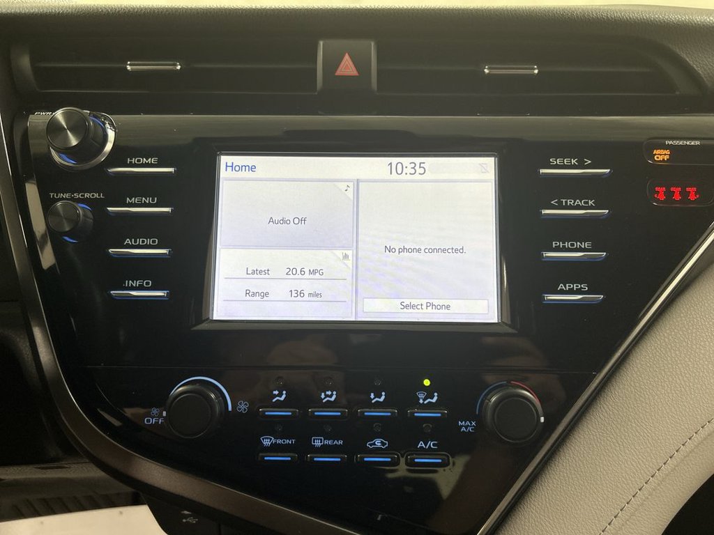 Used 2018 Toyota Camry LE FWD image 14