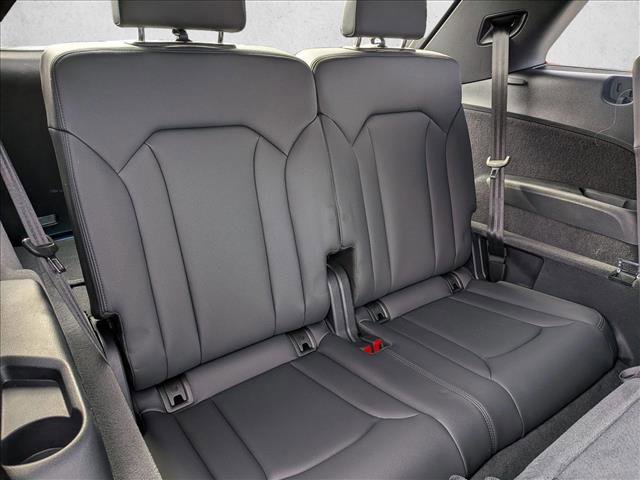 Certified 2025 Audi Q7 3.0T Premium w/ Convenience Package image 21