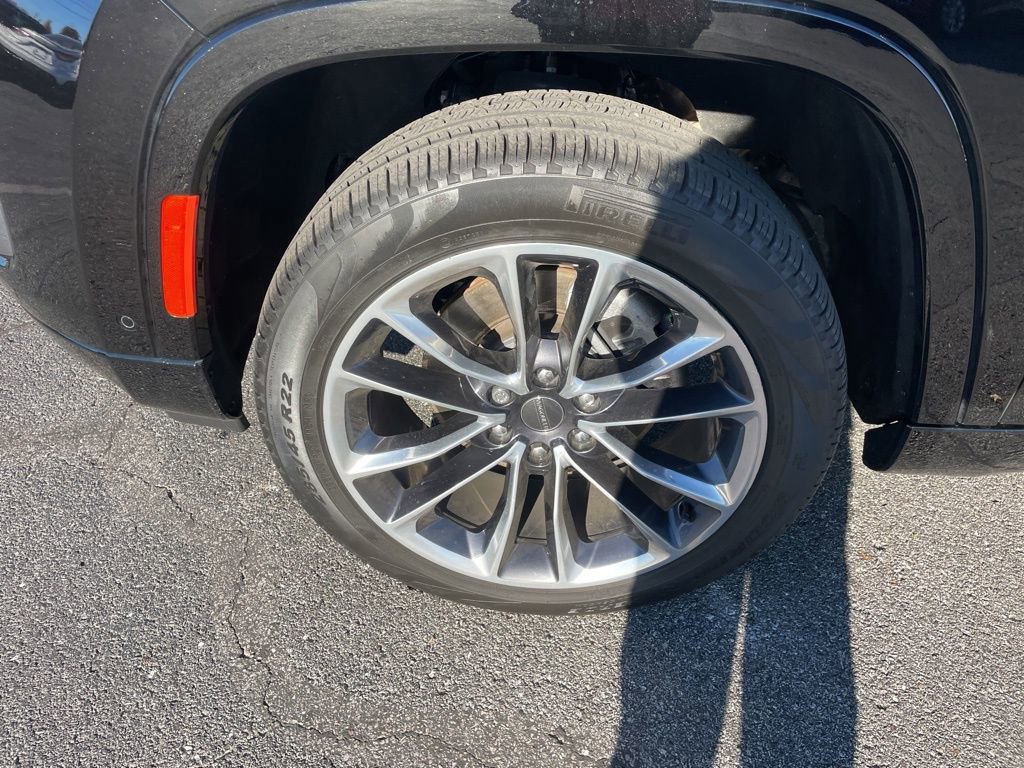 New 2024 Jeep Wagoneer L Series III w/ Premium Group I image 9