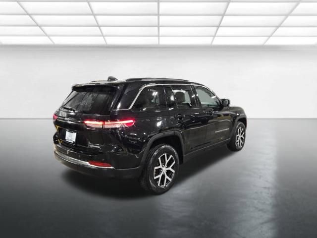 Used 2023 Jeep Grand Cherokee Limited image 4