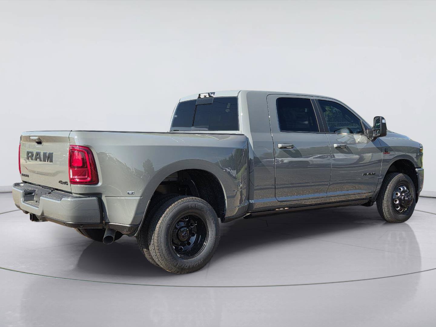 New 2027 RAM 3500 Laramie AWD/4WD image 3