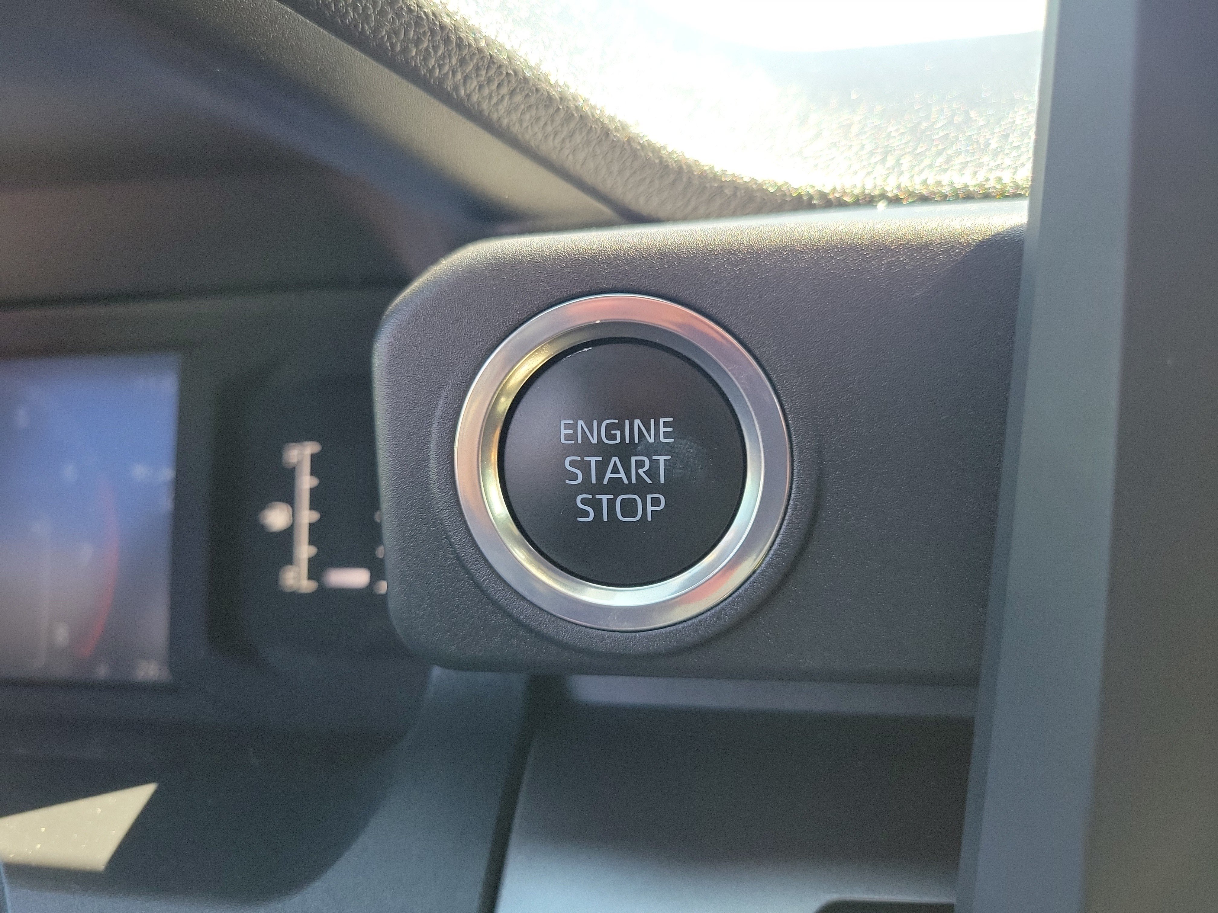 Used 2025 Toyota 4Runner SR5 RWD image 33