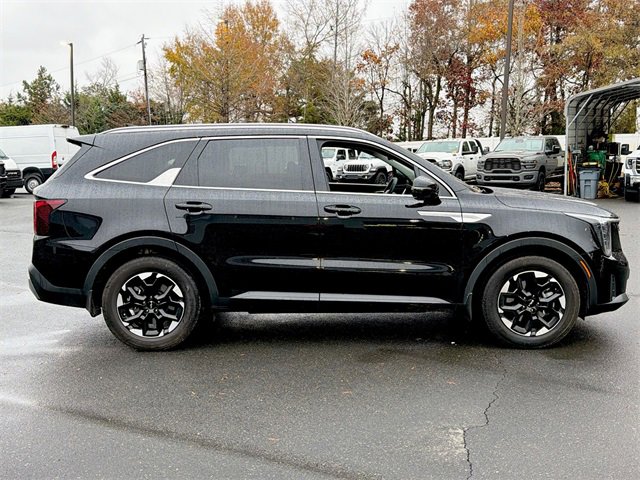 Used 2025 Kia Sorento S w/ Panoramic Sunroof Package image 13
