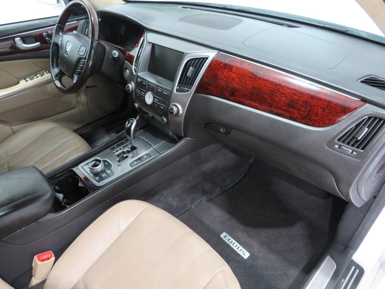 Used 2012 Hyundai Equus Signature image 8