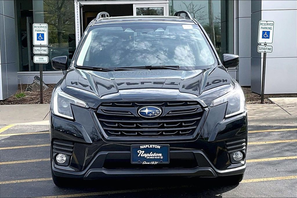 Used 2022 Subaru Forester Premium AWD/4WD image 3