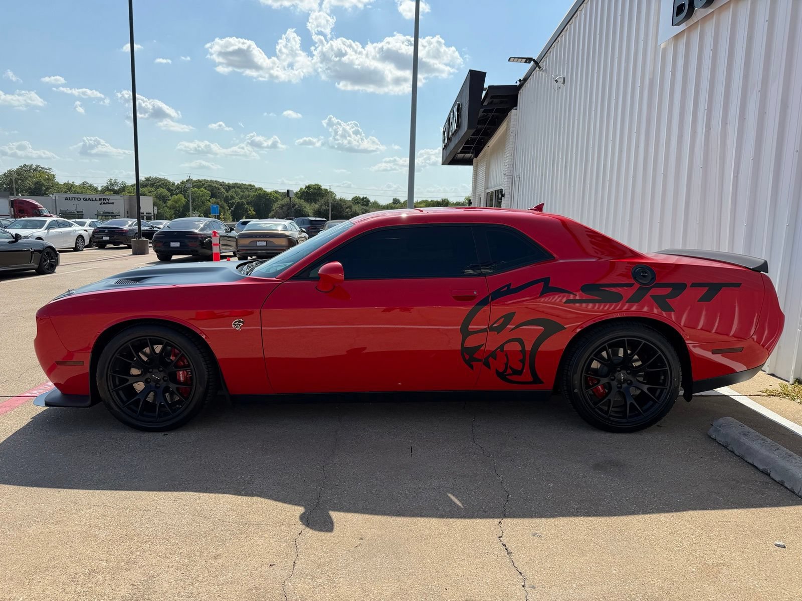 Used 2016 Dodge Challenger SRT Hellcat RWD image 3