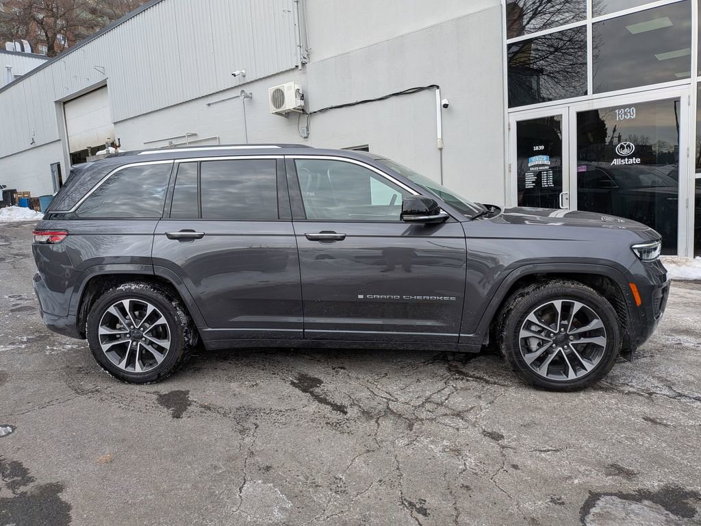 Used 2023 Jeep Grand Cherokee Overland image 5
