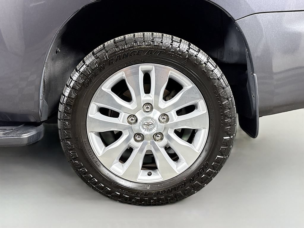 Used 2013 Toyota Sequoia Platinum AWD/4WD image 34