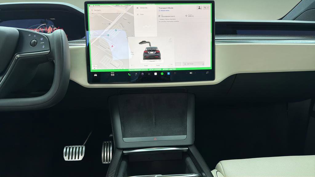 Used 2022 Tesla Model X Plaid image 8