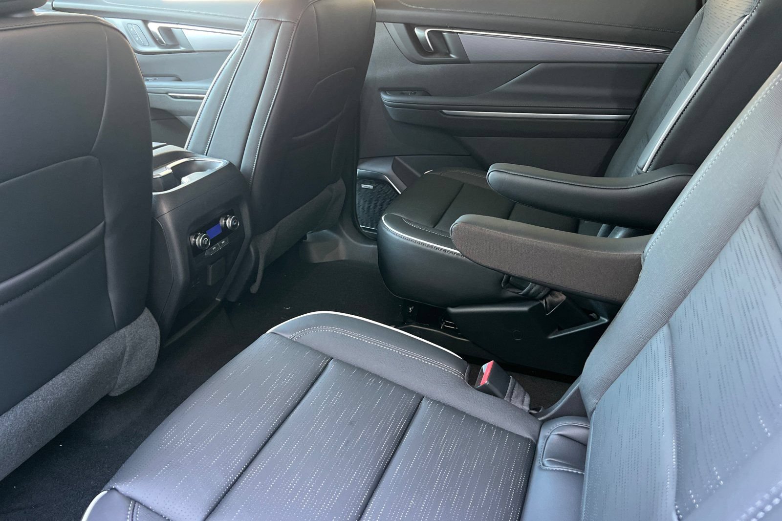 New 2026 Buick Enclave Sport Touring w/ Power Package FWD image 9