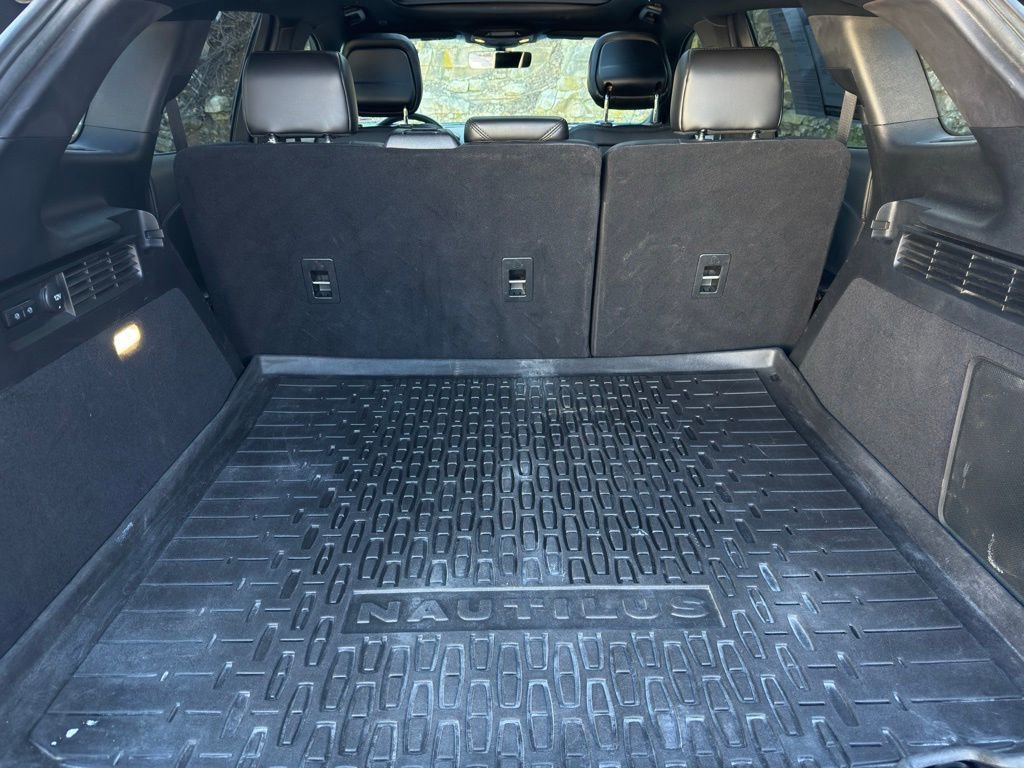 Used 2020 Lincoln Nautilus Reserve w/ Monochromatic Package image 10