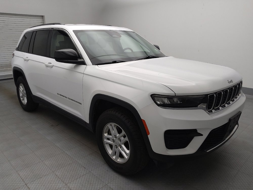 Used 2022 Jeep Grand Cherokee Laredo w/ Luxury Tech Group I AWD/4WD image 13