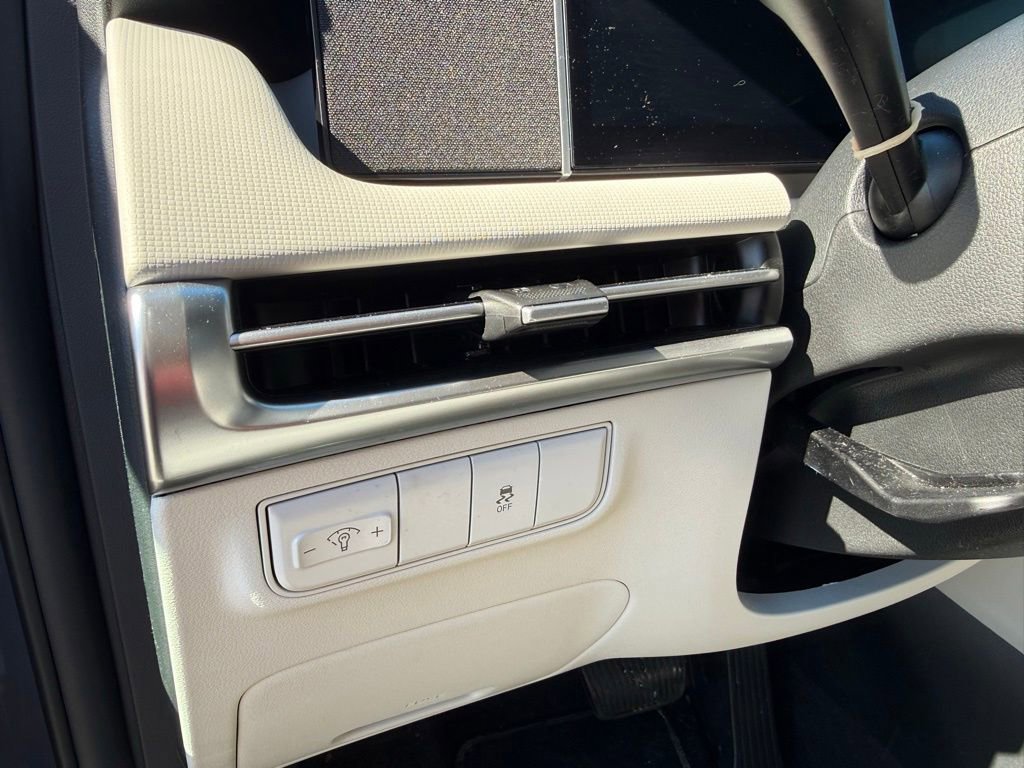 Certified 2026 Hyundai Tucson SE image 18