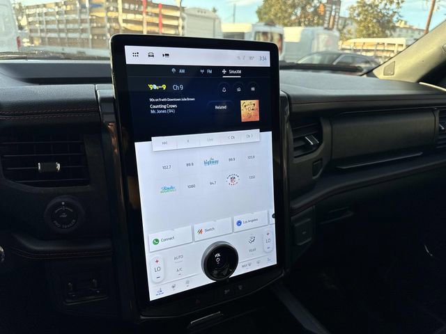 Used 2022 Ford Expedition Max Limited image 28