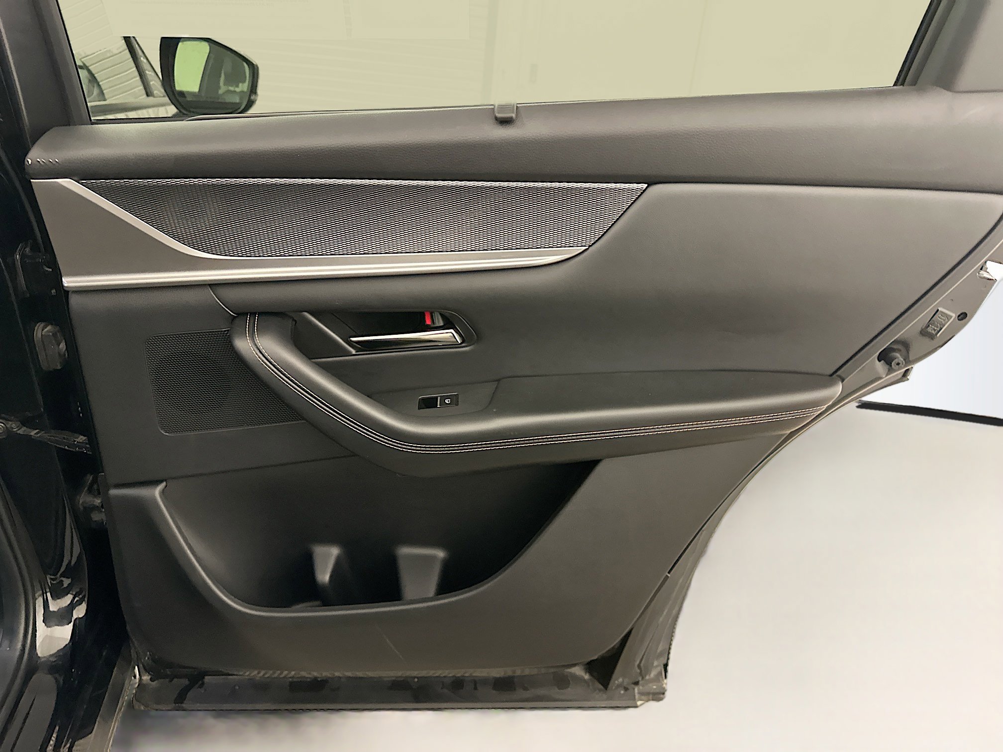 Used 2025 MAZDA CX-90 3.3 Turbo w/ Preferred Package image 34