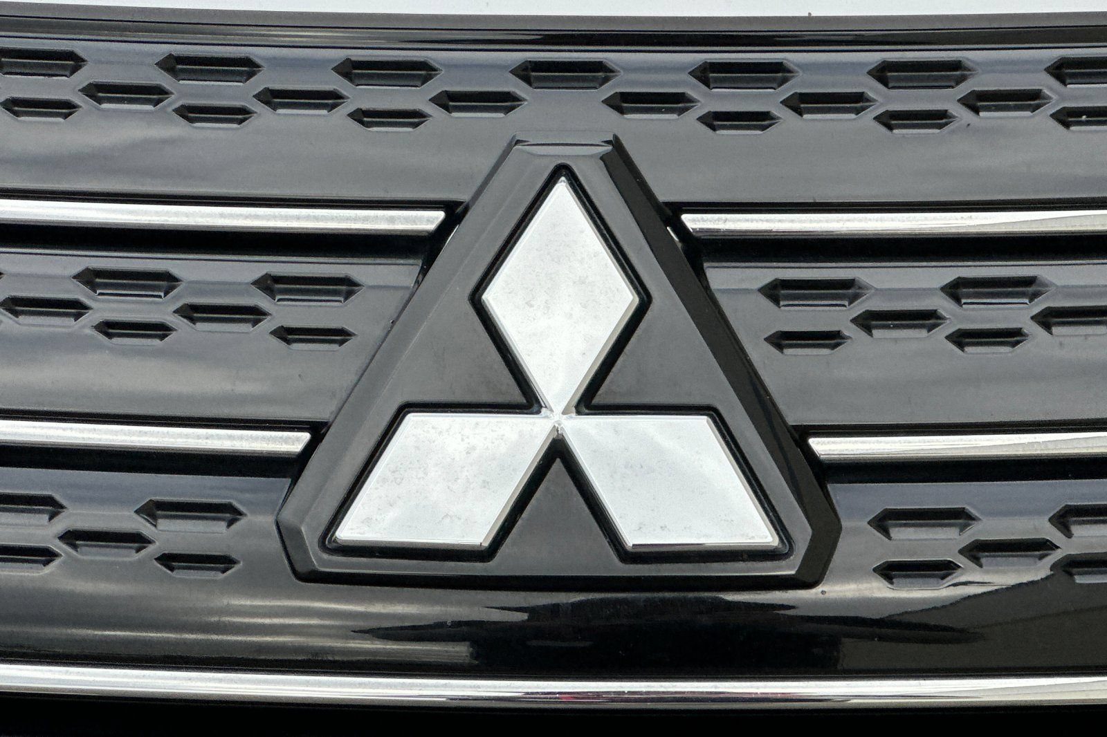 Used 2023 Mitsubishi Outlander Ralliart AWD/4WD image 40