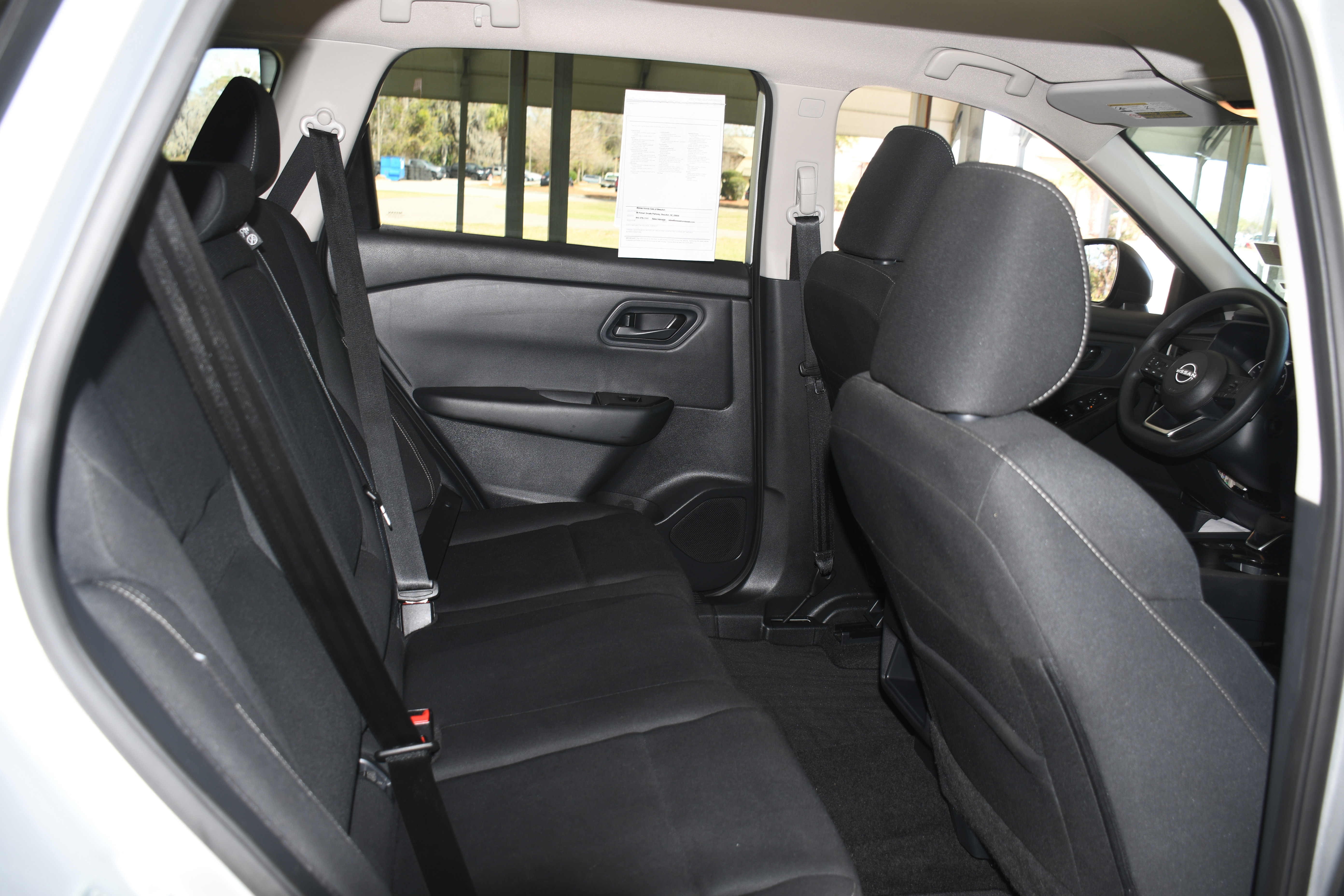 Used 2024 Nissan Rogue S image 17