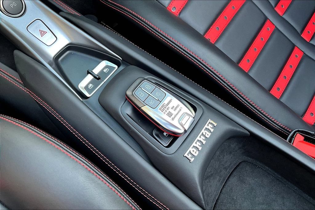 Used 2022 Ferrari F8 Tributo RWD image 29