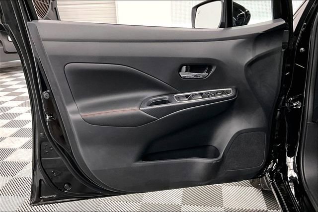 New 2025 Nissan Versa SR w/ Trunk Package image 29