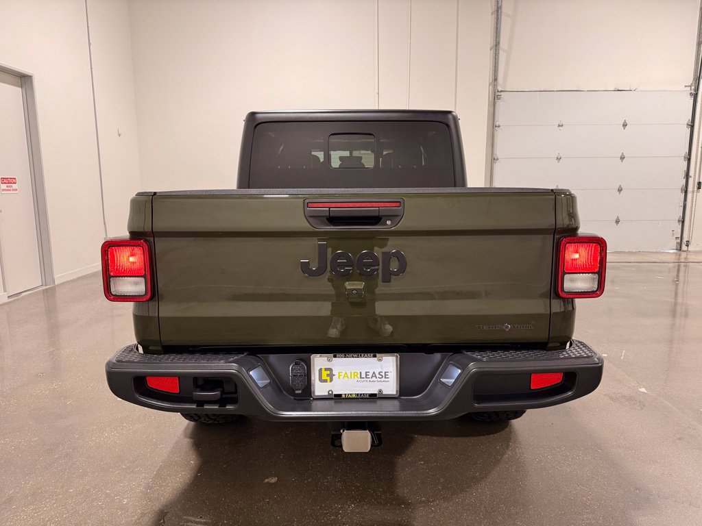 Used 2023 Jeep Gladiator Sport AWD/4WD image 6