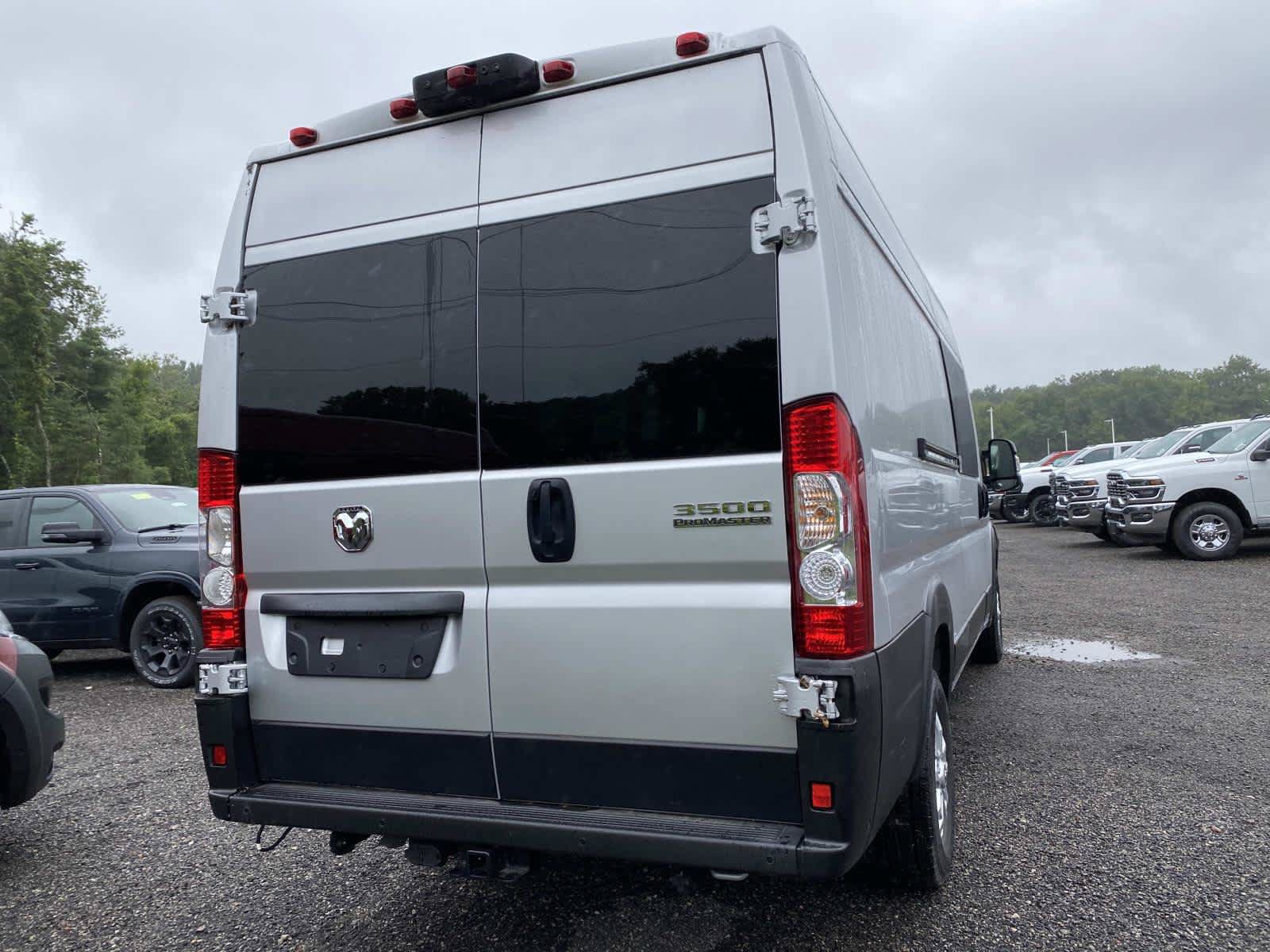 Used 2025 RAM ProMaster 3500 w/ Quick Order Package 22H SLT+ FWD image 3