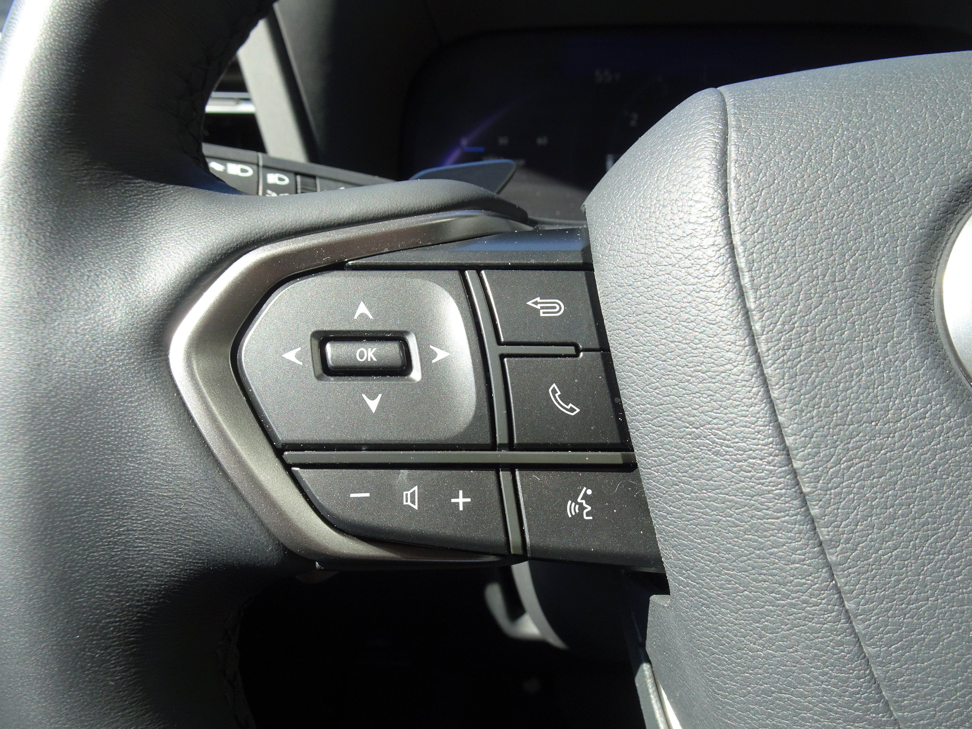 Used 2024 Lexus GX 550 w/ Accessory Package (2T) AWD/4WD image 24