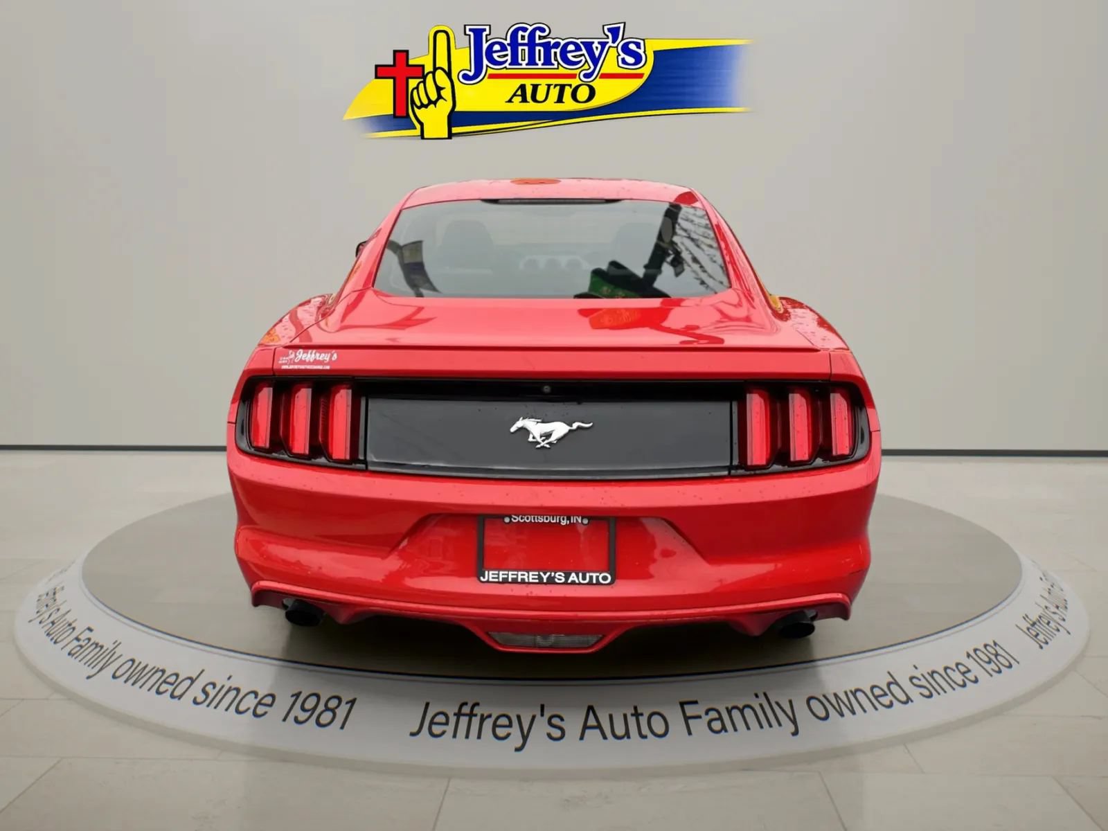 Used 2016 Ford Mustang Coupe RWD image 4