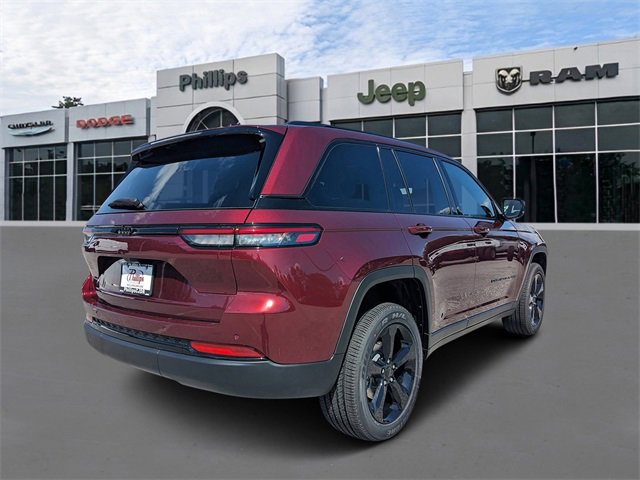 New 2025 Jeep Grand Cherokee Altitude image 4