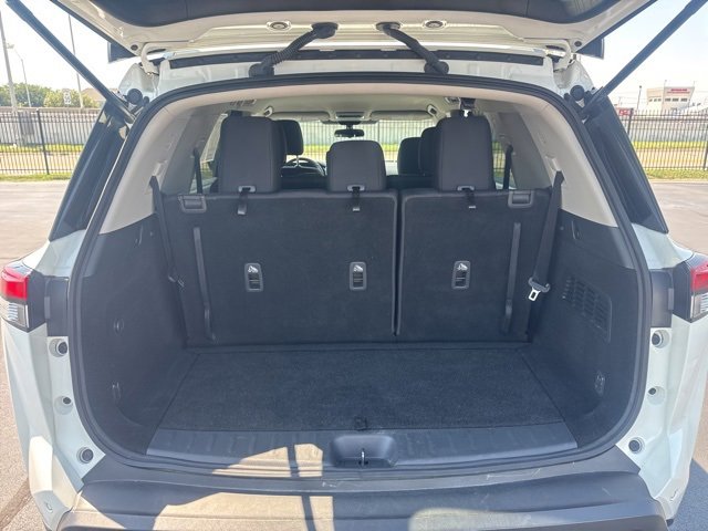 Used 2022 Nissan Pathfinder SV image 5