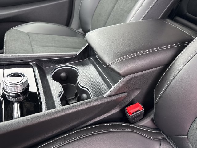 New 2026 Jeep Grand Cherokee Altitude AWD/4WD image 28