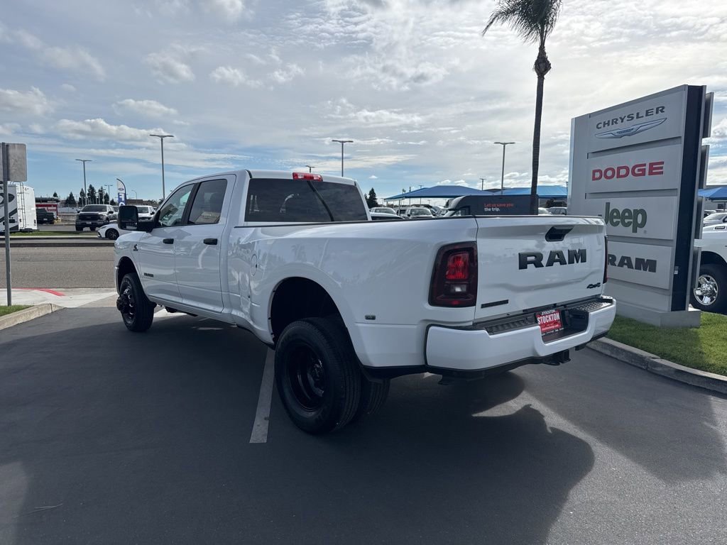 New 2026 RAM 3500 Big Horn AWD/4WD image 8