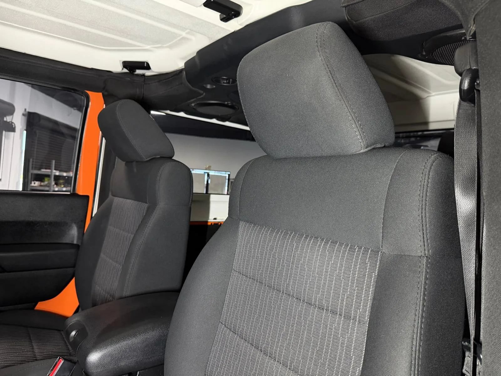 Used 2012 Jeep Wrangler Rubicon w/ PWR Convenience Group AWD/4WD image 24